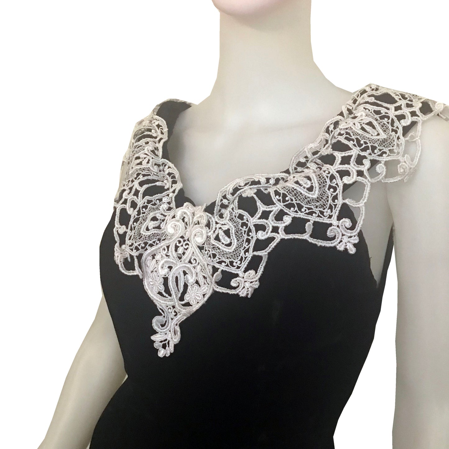 Vintage 1980s Gunne Sax Black Velvet Formal Dress